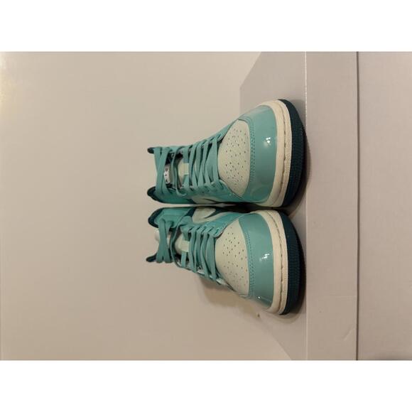 Jordan 1 Mid SE Chenille Bleached Turquoise Teal Aqua Womens 9.5 NWT Box - Picture 2 of 12